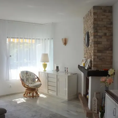 Cozy With Open Sea View
